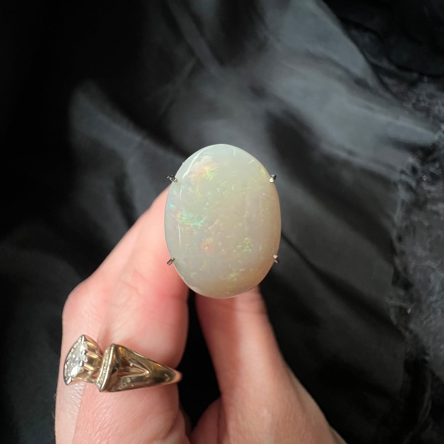 Natural White Opal Cabochon 5.21 ct — Coober Pedy Australian Solid Opal — Multicolor Fire Gemstone